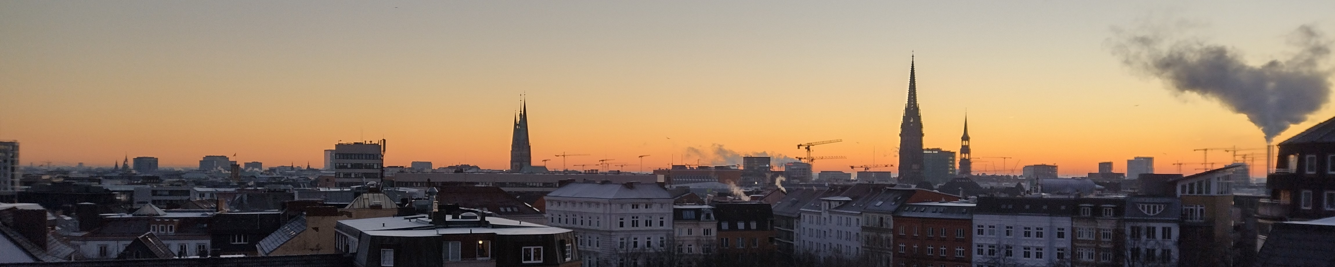 Hamburg - Sonnenuntergang über der Stadt